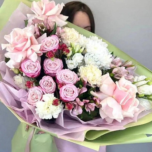 Исследование Цветов.ру показывает, что в 2025 году россияне предпочитают более натуральные и биодинамичные цветочные решения