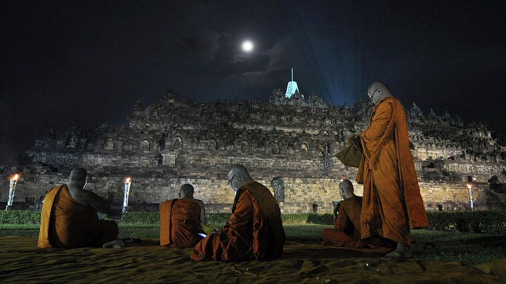 Эксперт рассказал о сроках перерождения в буддизме