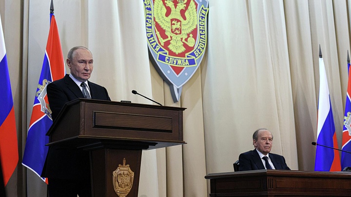 Путин назвал защиту прав российского бизнеса в условиях санкций приоритетом